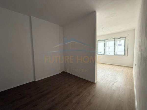 Tirane, shitet apartament 2+1+Ballkon Kati 3, 116 m² 120.000 € (RRUGA LIRIA)  UNA63116
