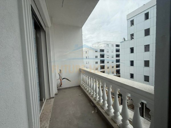 Tirane, shitet apartament 2+1+Ballkon Kati 3, 116 m² 120.000 € (RRUGA LIRIA)  UNA63116