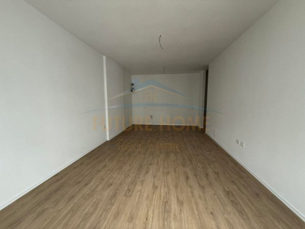 Tirane, shitet apartament 2+1+Ballkon Kati 3, 116 m² 120.000 € (RRUGA LIRIA)  UNA63116