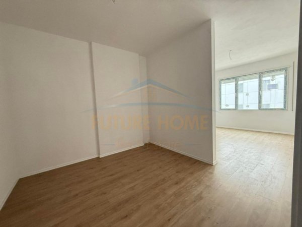 Tirane, shitet apartament 2+1+Ballkon Kati 3, 116 m² 120.000 € (RRUGA LIRIA)  UNA63116