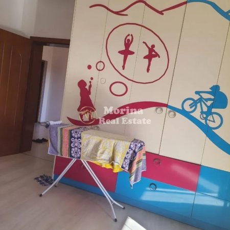 Tirane, jepet me qera shtepi 2+1 Kati 2, 120 m² 400 € (Kamez)