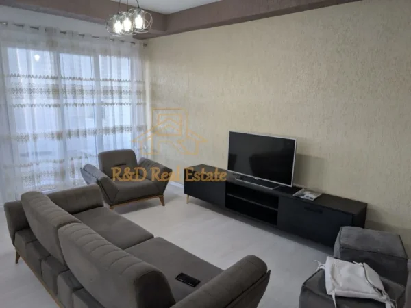 Tirane, jepet me qera apartament 2+1+Ballkon Kati 2, 96 m² 730 € (River Residence)