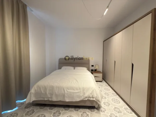 Tirane, shitet Vile , 1.350 m² 3.000.000 € (Rruga e Elbasanit)