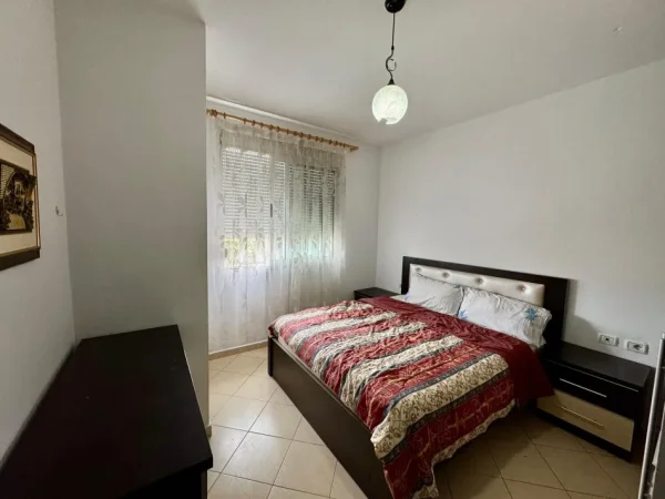 Tirane, jepet me qera apartament 1+1 Kati 4, 68 m² 450 € (Vilat Gjermane)