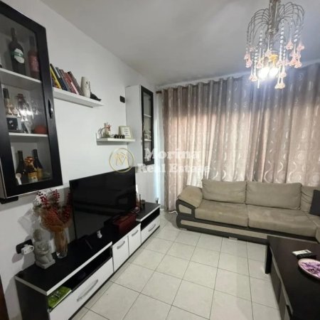 Tirane, jepet me qera apartament 1+1+Ballkon Kati 2, 50 m² 500 € (Fusha Aviacionit)