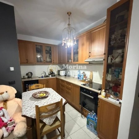 Tirane, jepet me qera apartament 1+1+Ballkon Kati 2, 50 m² 500 € (Fusha Aviacionit)