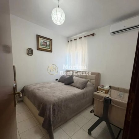Tirane, jepet me qera apartament 1+1+Ballkon Kati 2, 50 m² 500 € (Fusha Aviacionit)