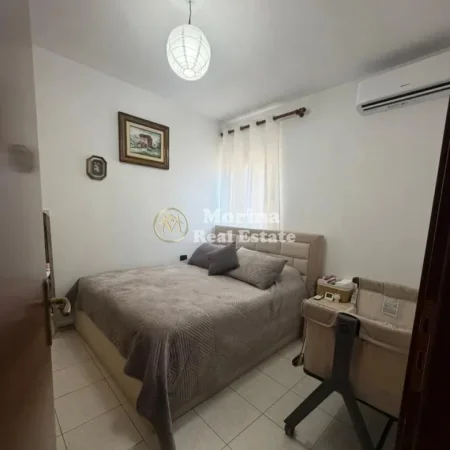Tirane, jepet me qera apartament 1+1+Ballkon Kati 2, 50 m² 500 € (Fusha Aviacionit)