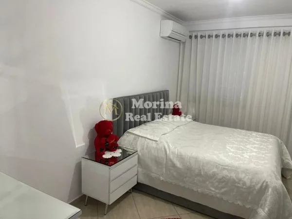 Tirane, jepet me qera apartament 2+1 Kati 7, 90 m² 700 € (Jordan Misja)