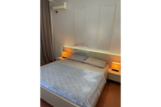 Tirane, jepet me qera apartament 2+1 Kati 4, 70 m² 800 € (Sheshi Willson)