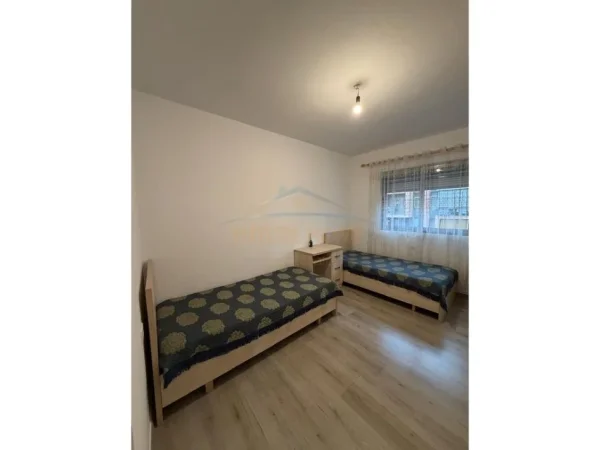 Tirane, jepet me qera apartament 2+1 Kati 5, 83 m² 500 € (Unaze e Re, Tirane)