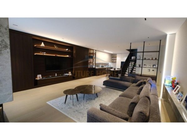 Tirane, shitet apartament duplex 3+1 Kati 11, 356 m² 900.000 € 
