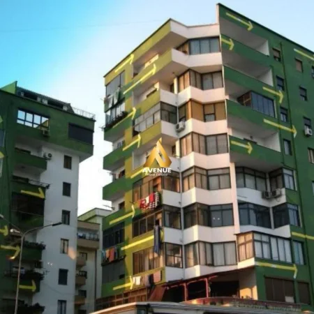 Tirane, jepet me qera apartament 1+1+Ballkon Kati 3, 70 m² 410 € (bulevardi gjergj fishta)