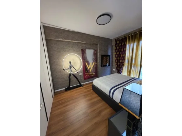 Tirane, jepet me qera apartament 1+1+Ballkon Kati 6, 55 m² 850 € (21 DHJETORI)