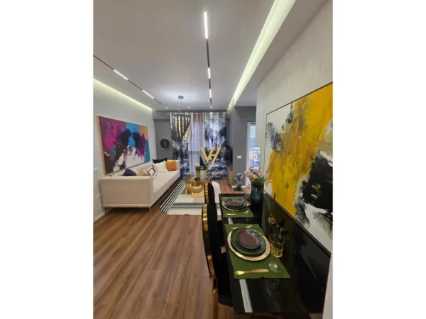 Tirane, jepet me qera apartament 1+1+Ballkon Kati 6, 55 m² 850 € (21 DHJETORI)