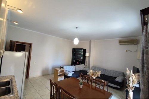 Tirane, shitet apartament 2+1+Ballkon Kati 3, 102 m² 189.000 € (Rruga Ali Demi (prane shkolles 1 Maji)