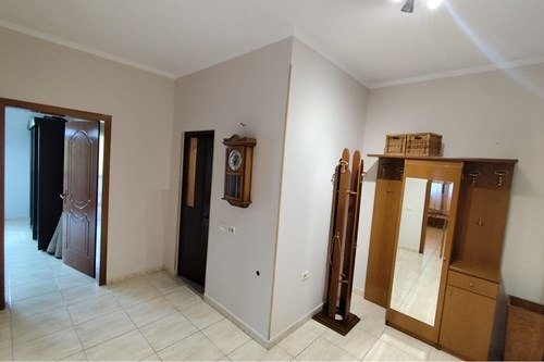 Tirane, shitet apartament 2+1+Ballkon Kati 3, 102 m² 189.000 € (Rruga Ali Demi (prane shkolles 1 Maji)