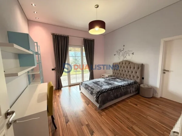 Tirane, jepet me qera Vile 2 Katshe Kati 0, 500 m² 5.000 € (Petrele)