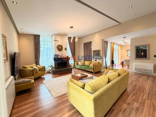 Tirane, jepet me qera Vile 2 Katshe Kati 0, 500 m² 5.000 € (Petrele)