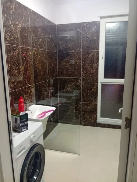 🏠Jepet me Qera Apartament 2+1+2+Parking Falas , Mobilim modern i ri  - 5 Maj , pas Concordit 600 €