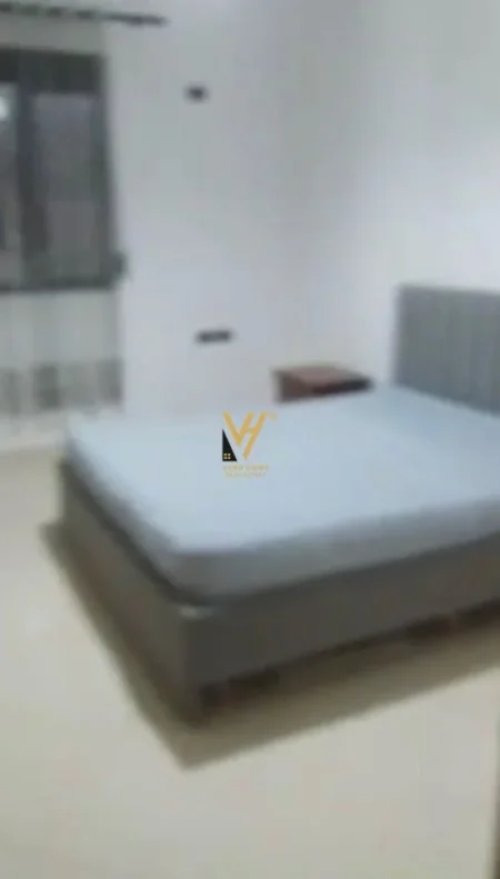 Tirane, jepet me qera apartament 2+1+Ballkon Kati 3, 100 m² 450 € (SHKOLLA E BASHKUAR)