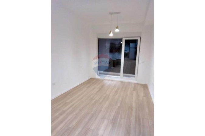 Tirane, shitet apartament 1+1 Kati 4, 63 m² 157.000 € (Kompleksi Kontakt)