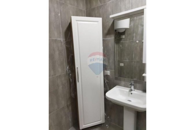 Tirane, shitet apartament 1+1 Kati 4, 63 m² 157.000 € (Kompleksi Kontakt)
