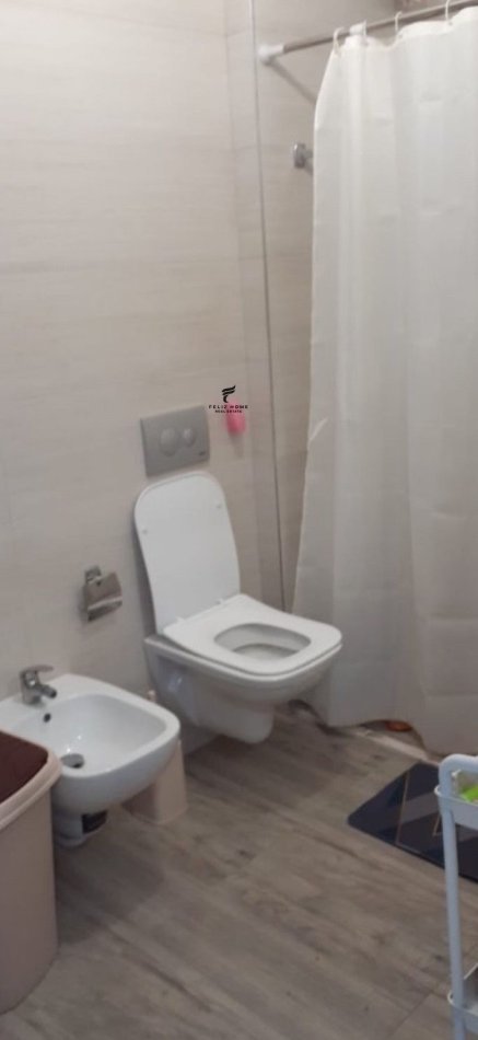 Tirane, jepet me qera apartament 1+1 Kati 5, 60 m² 600 € (YZBERISHT)