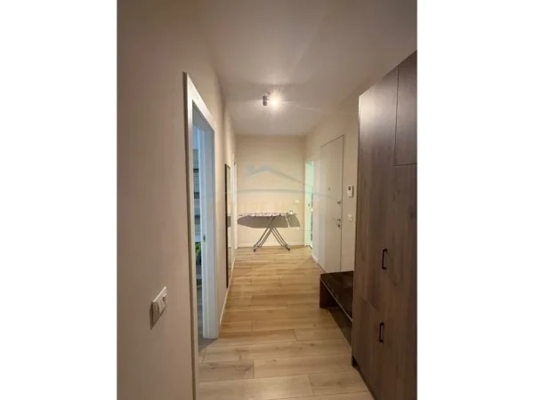 Shqiperi, jepet me qera apartament 2+1+Ballkon Kati 2, 100 m² 1.200 € (Zogu i Zi)