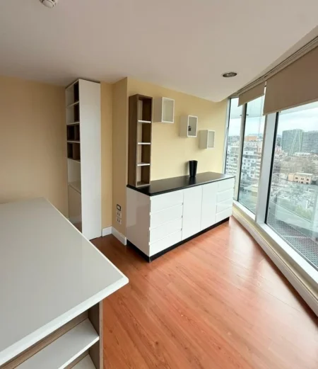 Tirane, jepet me qera zyre , 40 m² 1.200 € 