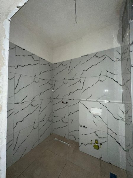 Tirane, shitet apartament 2+1+Ballkon Kati 6, 116 m² 220.000 € (Fusha Aviacionit)