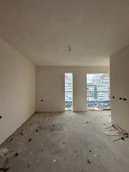 Tirane, shitet apartament 2+1+Ballkon Kati 6, 116 m² 220.000 € (Fusha Aviacionit)