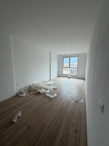 Shitet, Apartament 1+1, Stacioni Trenit, Tirane, 176.000 €,  UNA63136