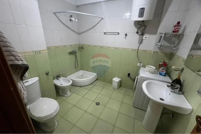 Tirane, jepet me qera apartament 2+1 Kati 3, 120 m² 550 € (Rruga Shkelqim Fusha)