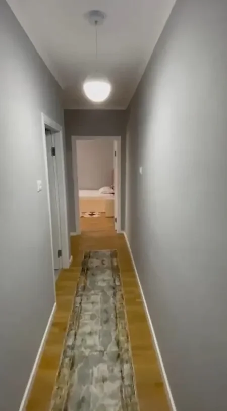 Tirane, jepet me qera apartament 2+1+Ballkon Kati 4, 100 m² 700 € (Blloku Gintash, Laprakë)