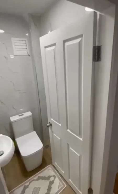 Tirane, jepet me qera apartament 2+1+Ballkon Kati 4, 100 m² 700 € (Blloku Gintash, Laprakë)