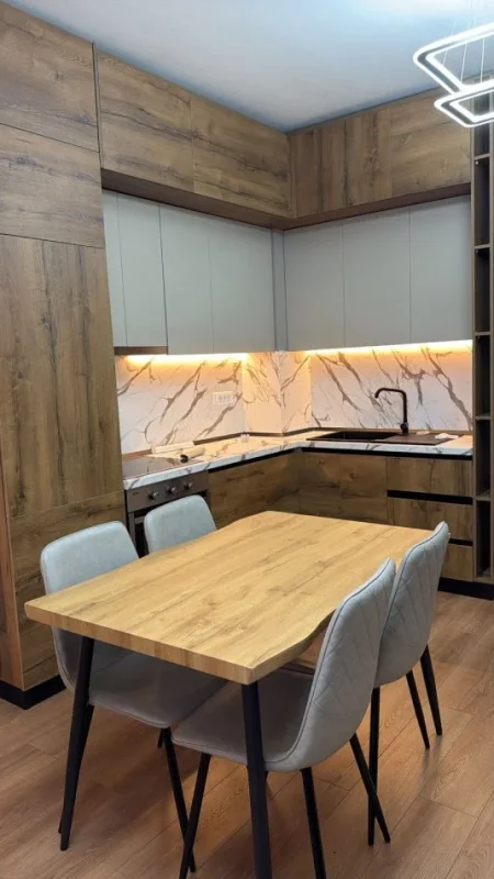 Tirane, jepet me qera apartament 1+1+Aneks Kati 2, 50 m² 750 € (komuna e parisit)