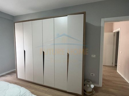 Tirane, jepet me qera apartament 2+1 Kati 4, 105 m² 450 € 