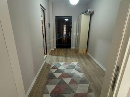 Tirane, jepet me qera apartament 2+1 Kati 4, 105 m² 450 € 