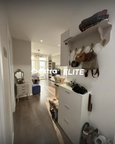 Tirane, shitet apartament 1+1+Ballkon Kati 9, 57 m² (Rruga Petro Nini Luarasi)