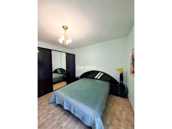 Tirane, jepet me qera apartament 1+1+Ballkon Kati 3, 65 m² 550 € (Komuna e Parisit)