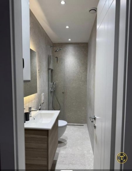 Tirane, jepet me qera 1+1 , 