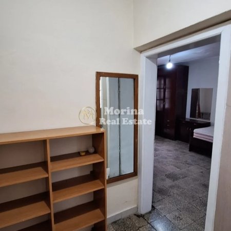 Tirane, jepet me qera apartament 1+1 Kati 3, 45 m² 280 € (Medrese)