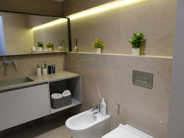 Tirane, shitet apartament duplex 3+1 Kati 11, 356 m² 900.000 € 