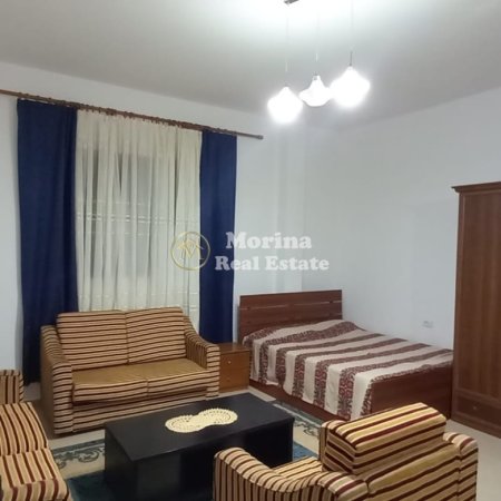 Tirane, jepet me qera garsonier 1+1 Kati 1, 40 m² 330 € (Shkoze)