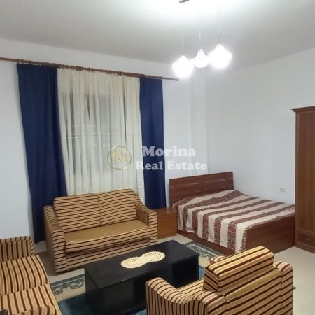 Tirane, jepet me qera garsonier 1+1 Kati 1, 40 m² 330 € (Shkoze)