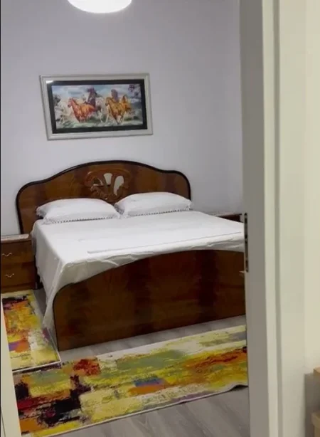 Tirane, jepet me qera apartament 2+1+Ballkon Kati 5, 87 m² 650 € (Rr. Dritan Hoxha, pranë Universitetit ZKM)