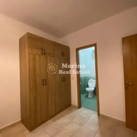 Tirane, jepet me qera apartament 2+1 Kati 3, 95 m² 650 € (Selvia)