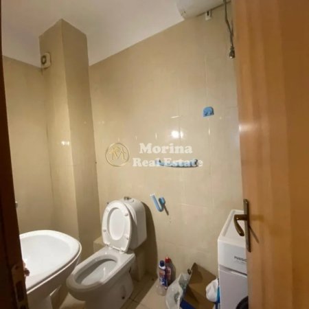 Tirane, jepet me qera apartament 2+1 Kati 3, 95 m² 650 € (Selvia)