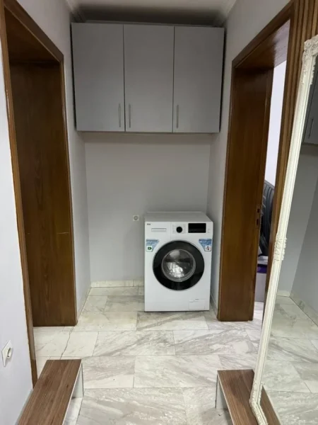 Tirane, shitet apartament 1+1 Kati 2, 59 m² (Rruga Stadiumi Dinamo)